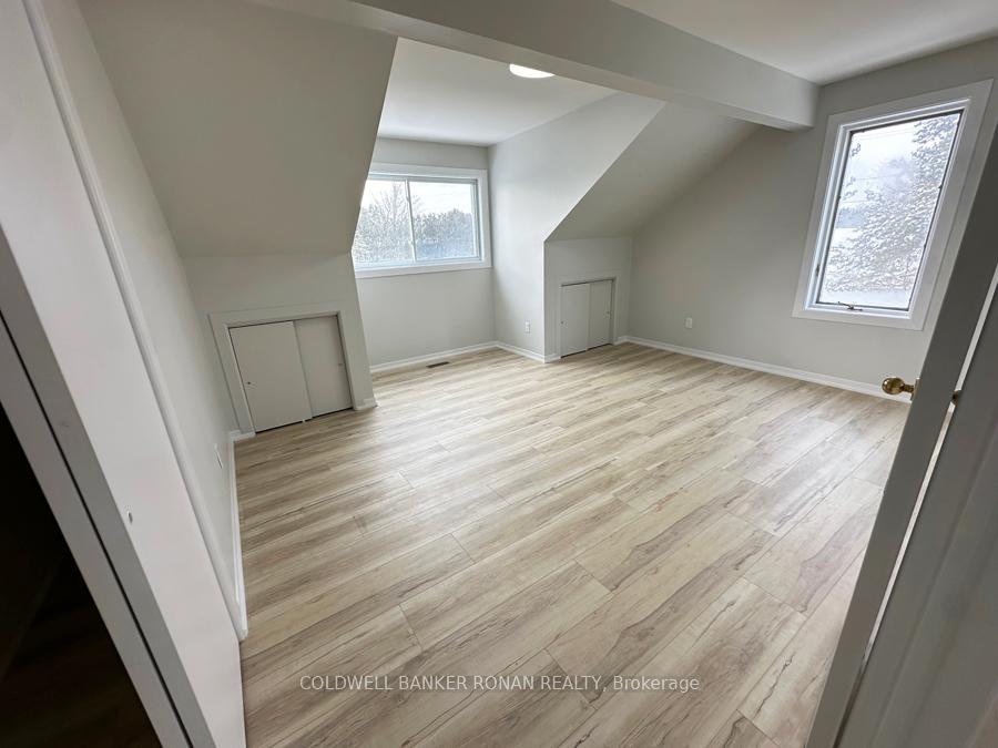Photo 14 of Unit Unit 2, 16105 Highway 27, King, Schomberg — HOMEH