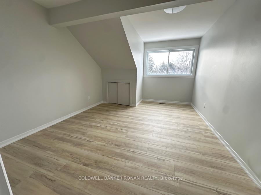 Photo 15 of Unit Unit 2, 16105 Highway 27, King, Schomberg — HOMEH