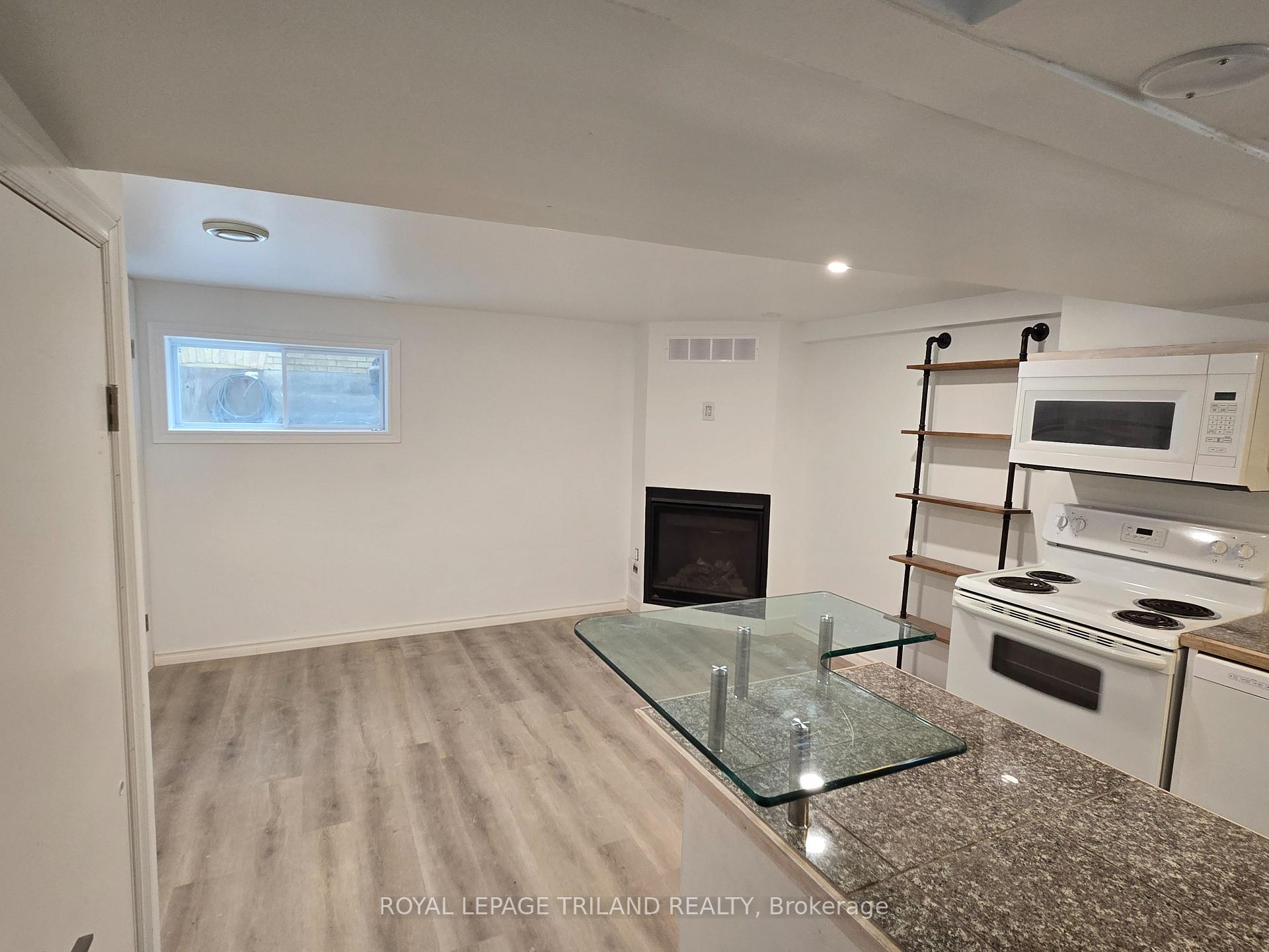 Photo 3 of Unit 2B, 33.5 Chestnut Street, St. Thomas, SW — HOMEH