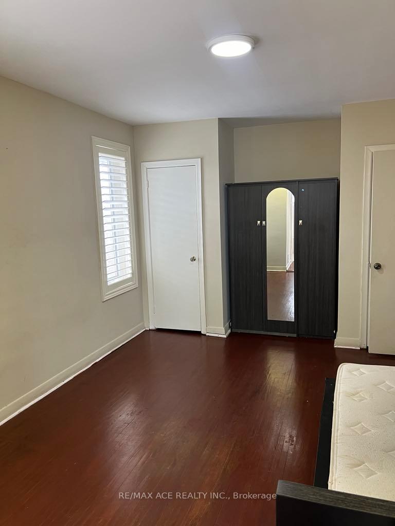 Photo 6 of Unit Main, 3689 St Clair Avenue E, Scarborough, Cliffcrest — HOMEH