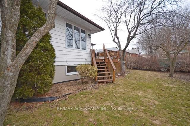 Photo 13 of Unit Main, 3689 St Clair Avenue E, Scarborough, Cliffcrest — HOMEH
