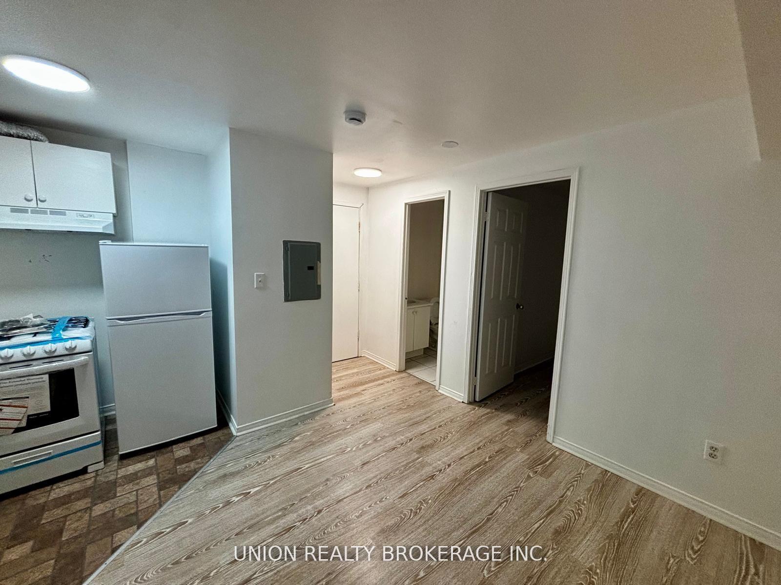 Photo 4 of Unit B, 2451 Queen Street, Toronto, The Beaches — HOMEH
