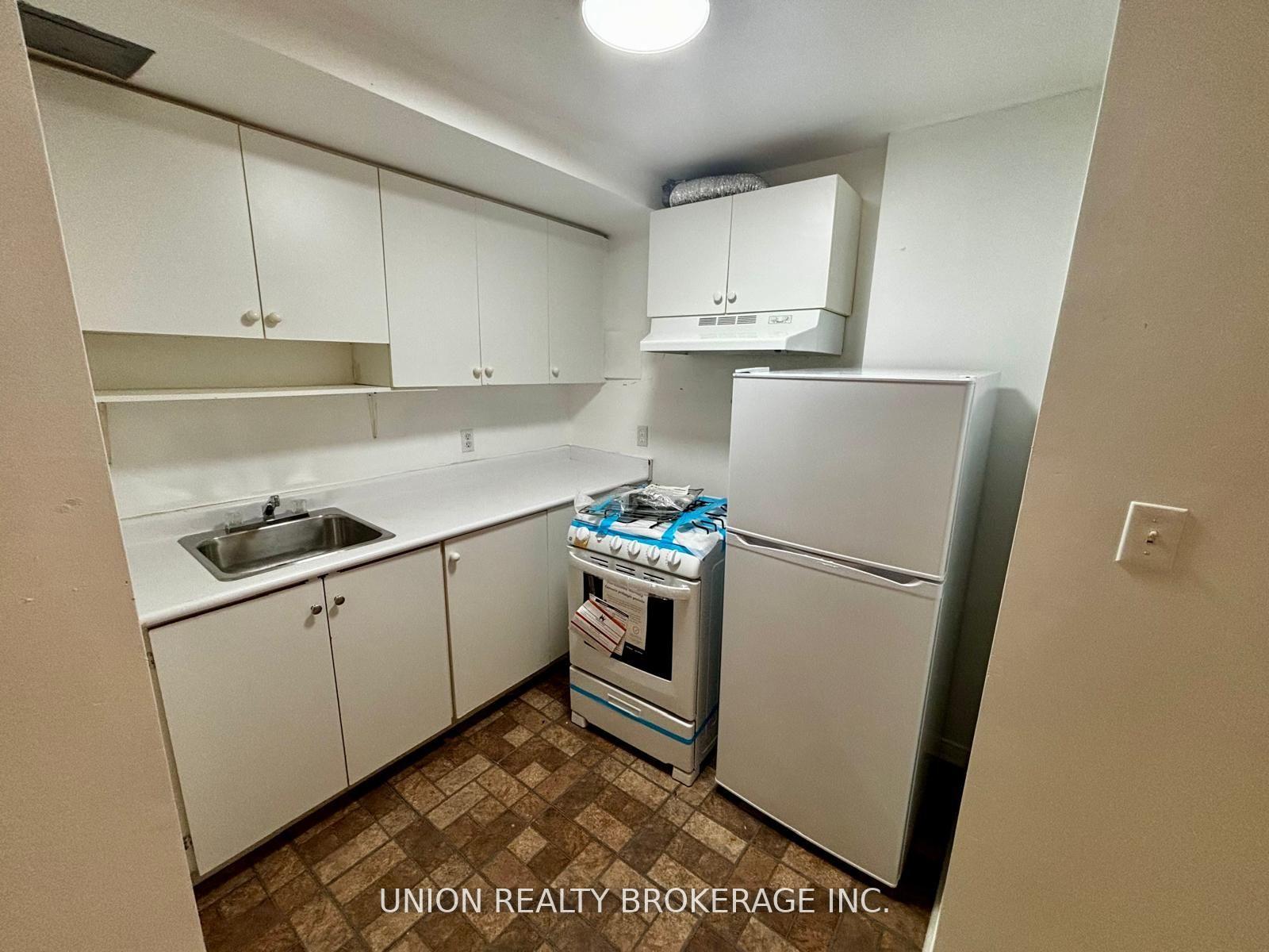 Photo 2 of Unit B, 2451 Queen Street, Toronto, The Beaches — HOMEH