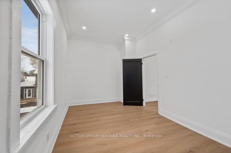 Photo 4 of Unit 2, 852 Simcoe Street N, Oshawa, Centennial — HOMEH