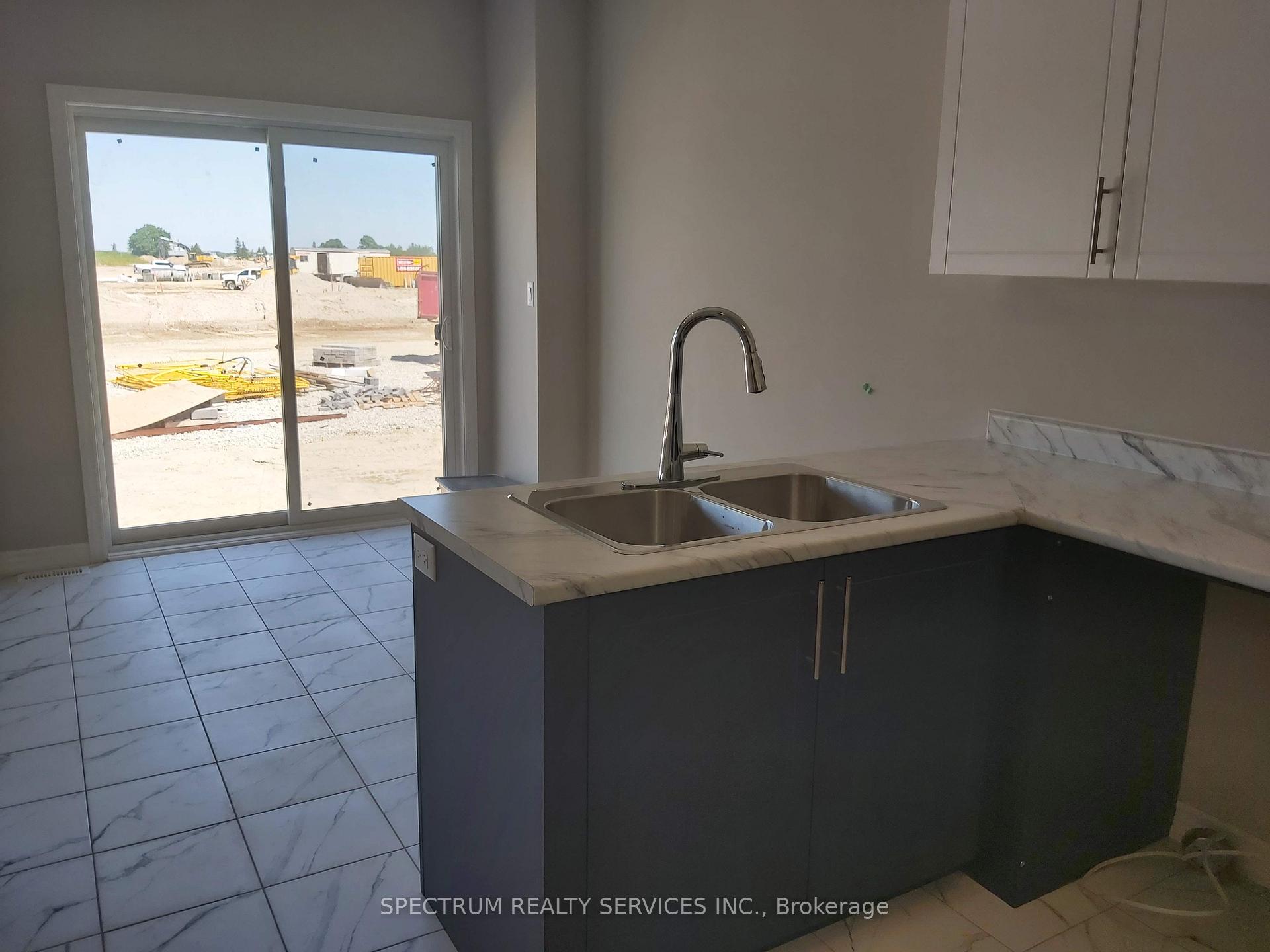 Photo 4 of 205 Breton Street, Clearview, Stayner — HOMEH