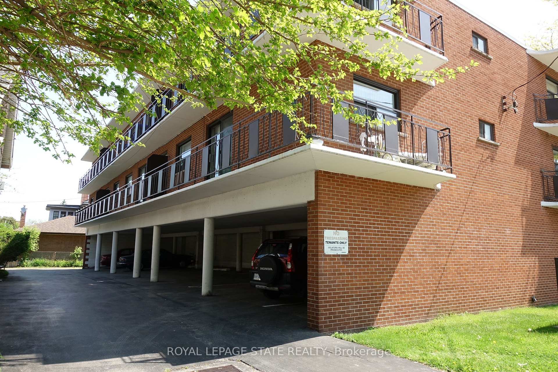 Photo 3 of Unit 202, 50 Hilda Avenue, Hamilton, Gibson — HOMEH