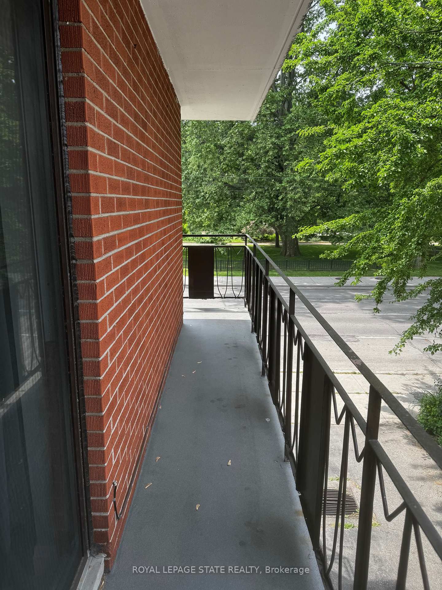 Photo 9 of Unit 202, 50 Hilda Avenue, Hamilton, Gibson — HOMEH