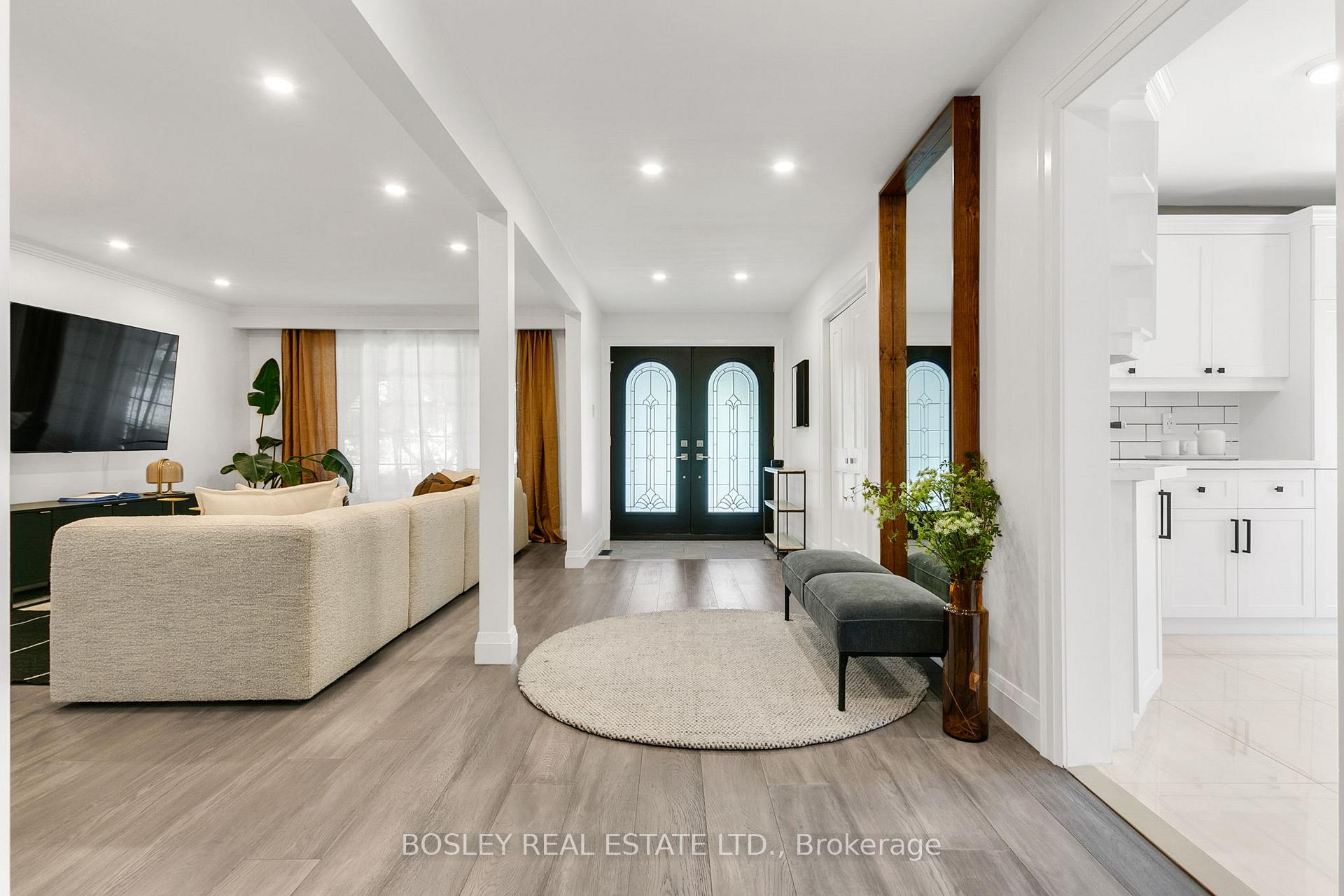 Photo 6 of 309 Dalesford Road, Etobicoke, Stonegate-Queensway — HOMEH