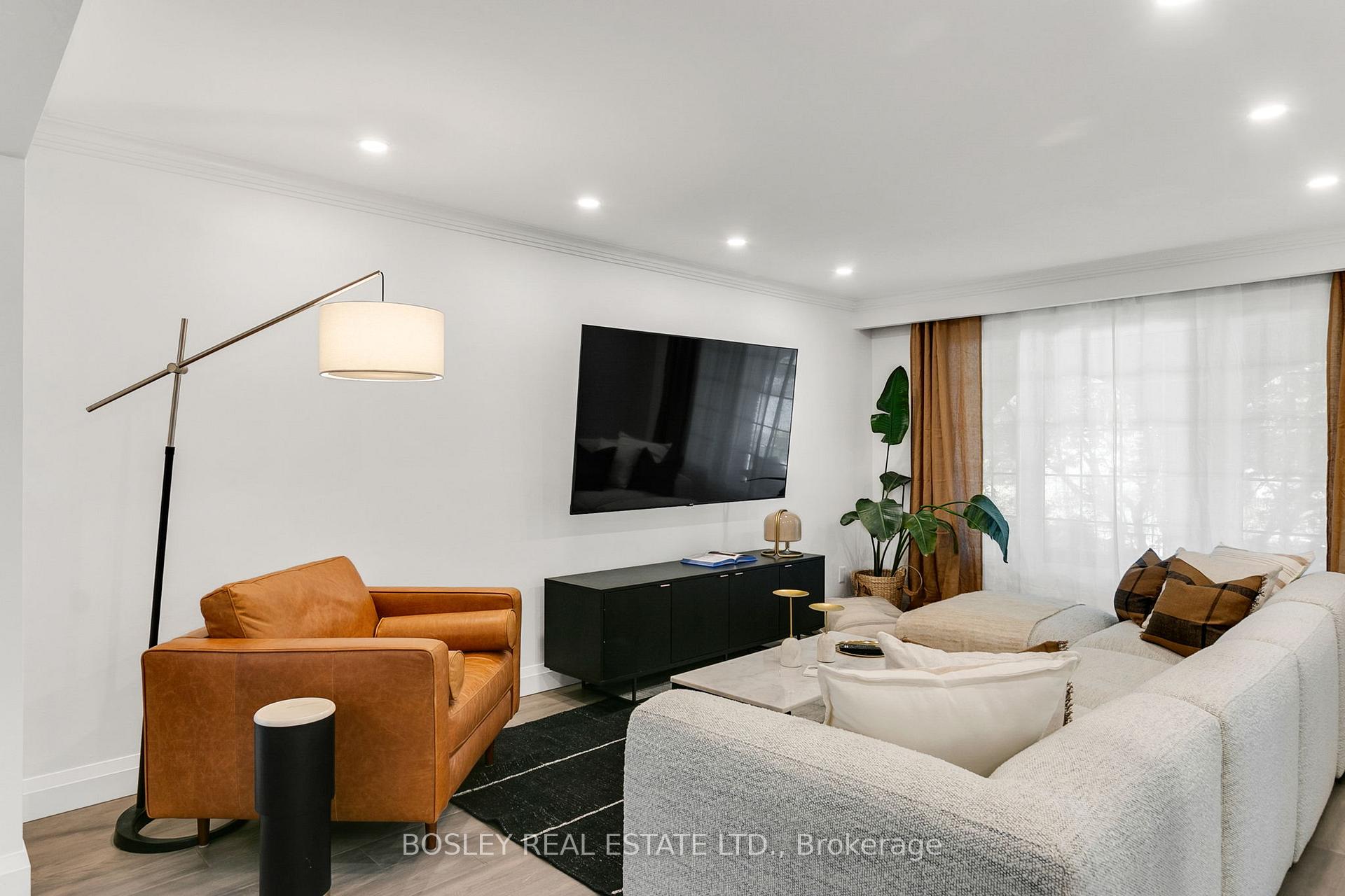 Photo 7 of 309 Dalesford Road, Etobicoke, Stonegate-Queensway — HOMEH