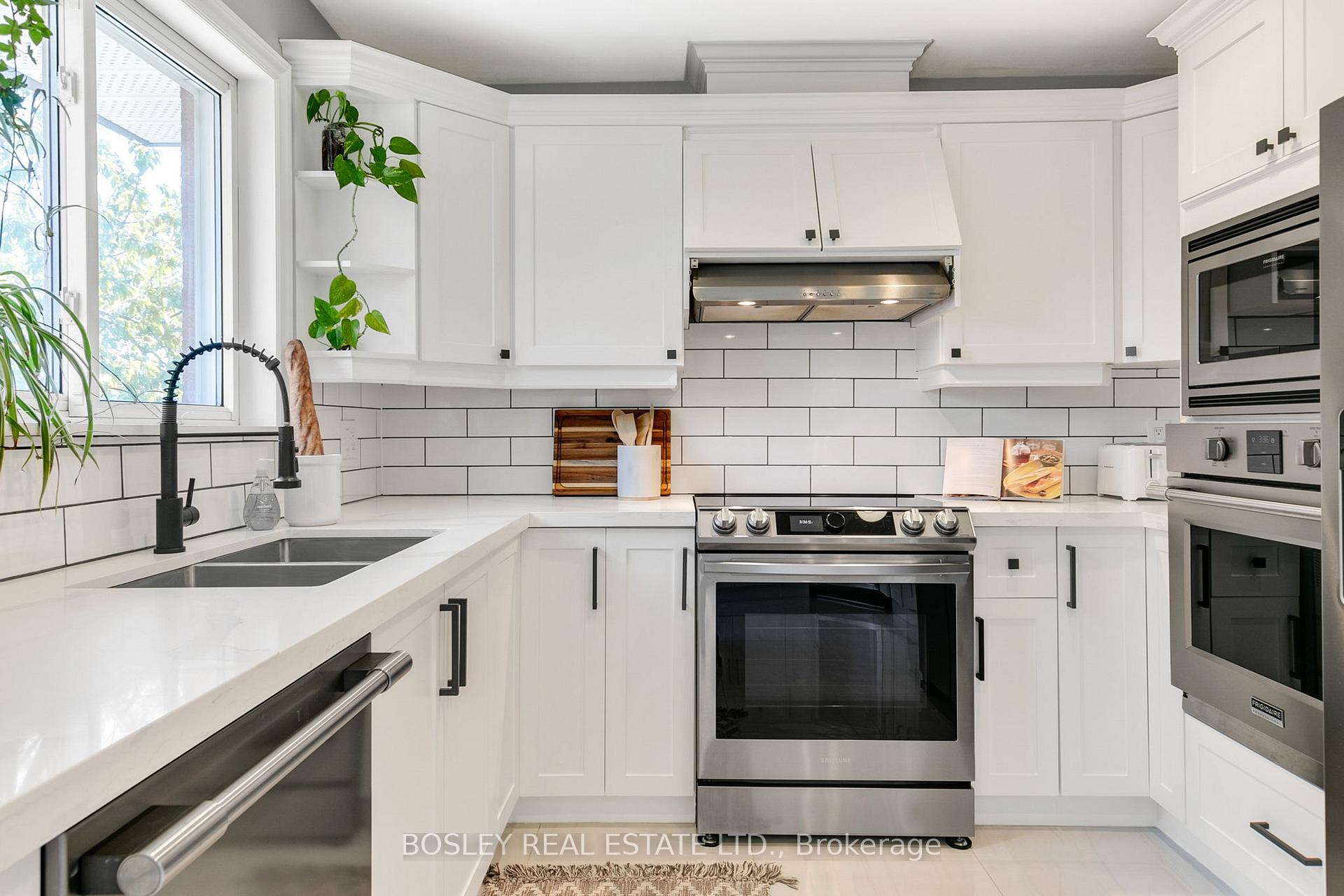 Photo 15 of 309 Dalesford Road, Etobicoke, Stonegate-Queensway — HOMEH