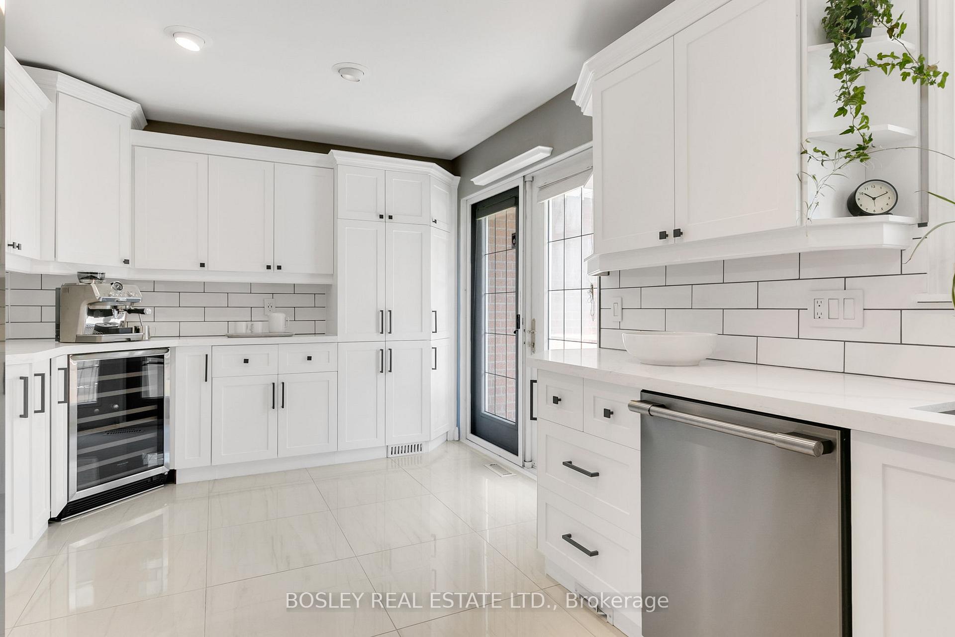 Photo 16 of 309 Dalesford Road, Etobicoke, Stonegate-Queensway — HOMEH