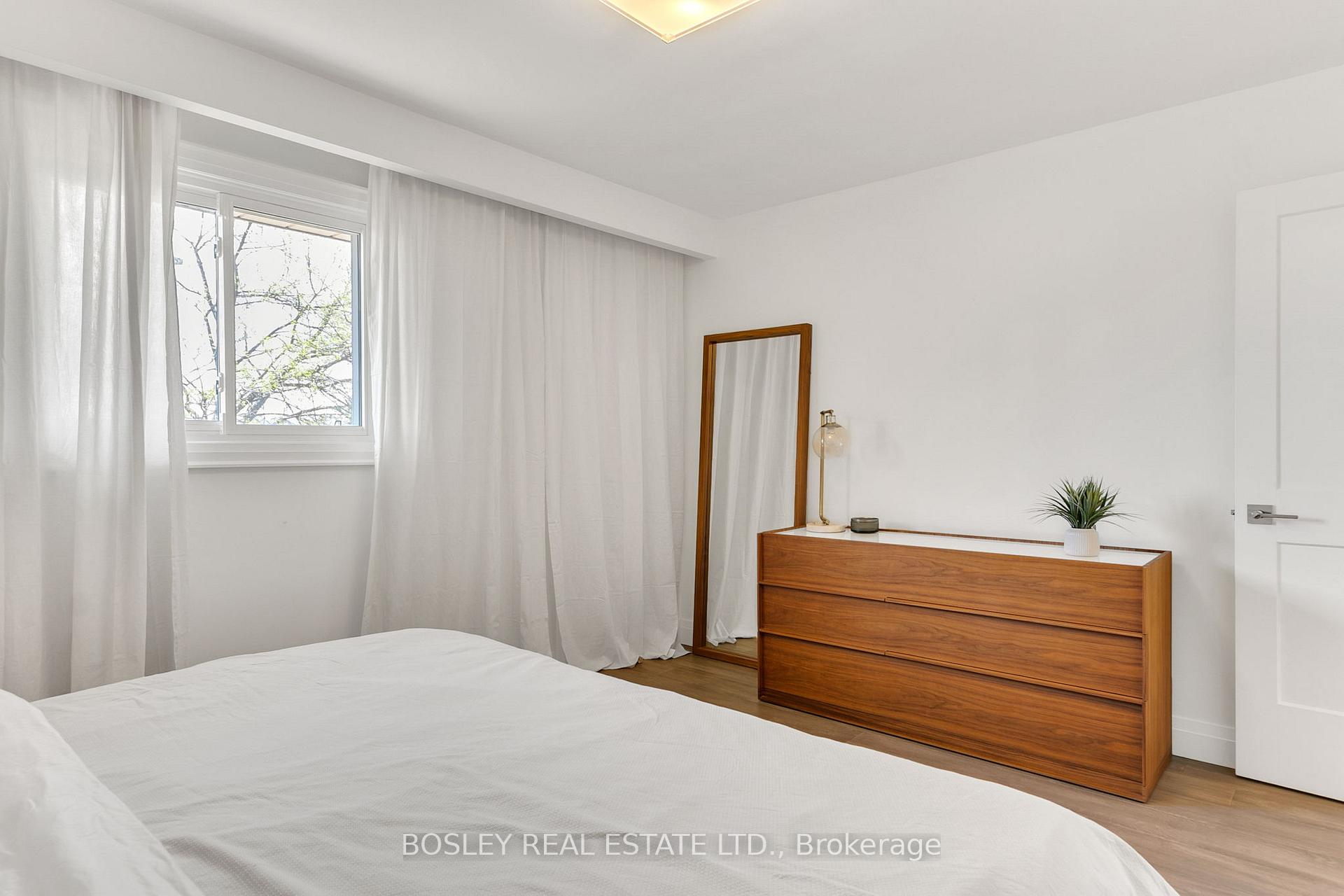 Photo 30 of 309 Dalesford Road, Etobicoke, Stonegate-Queensway — HOMEH