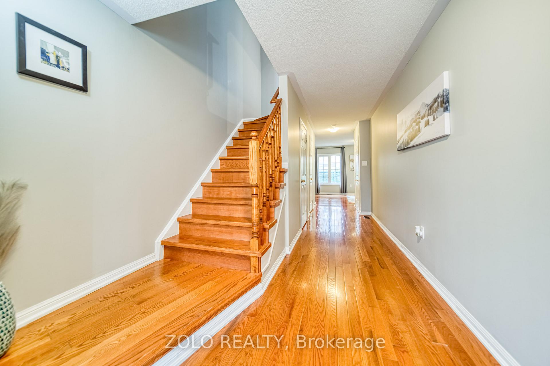 Photo 4 of 33 Celadine Drive, Markham, Milliken Mills East — HOMEH
