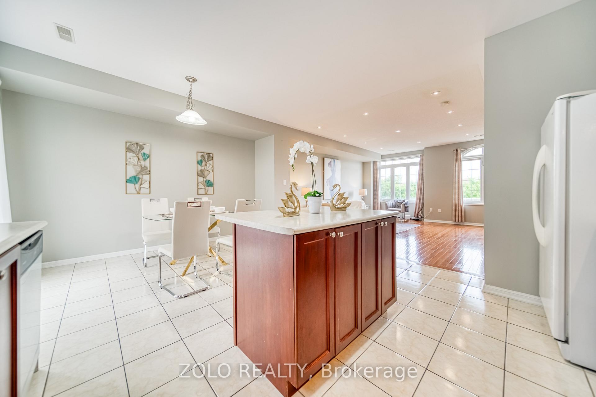 Photo 14 of 33 Celadine Drive, Markham, Milliken Mills East — HOMEH