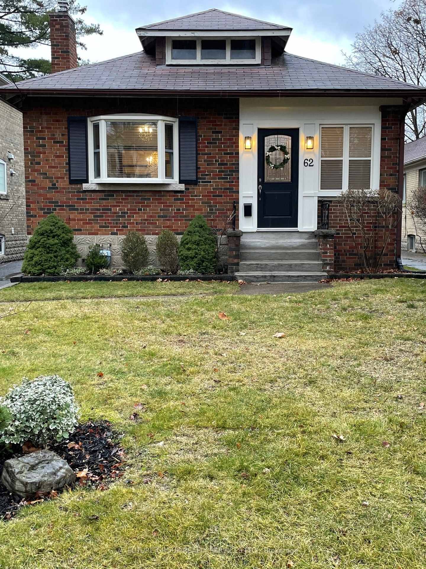 Front of 62 Cliveden Avenue W