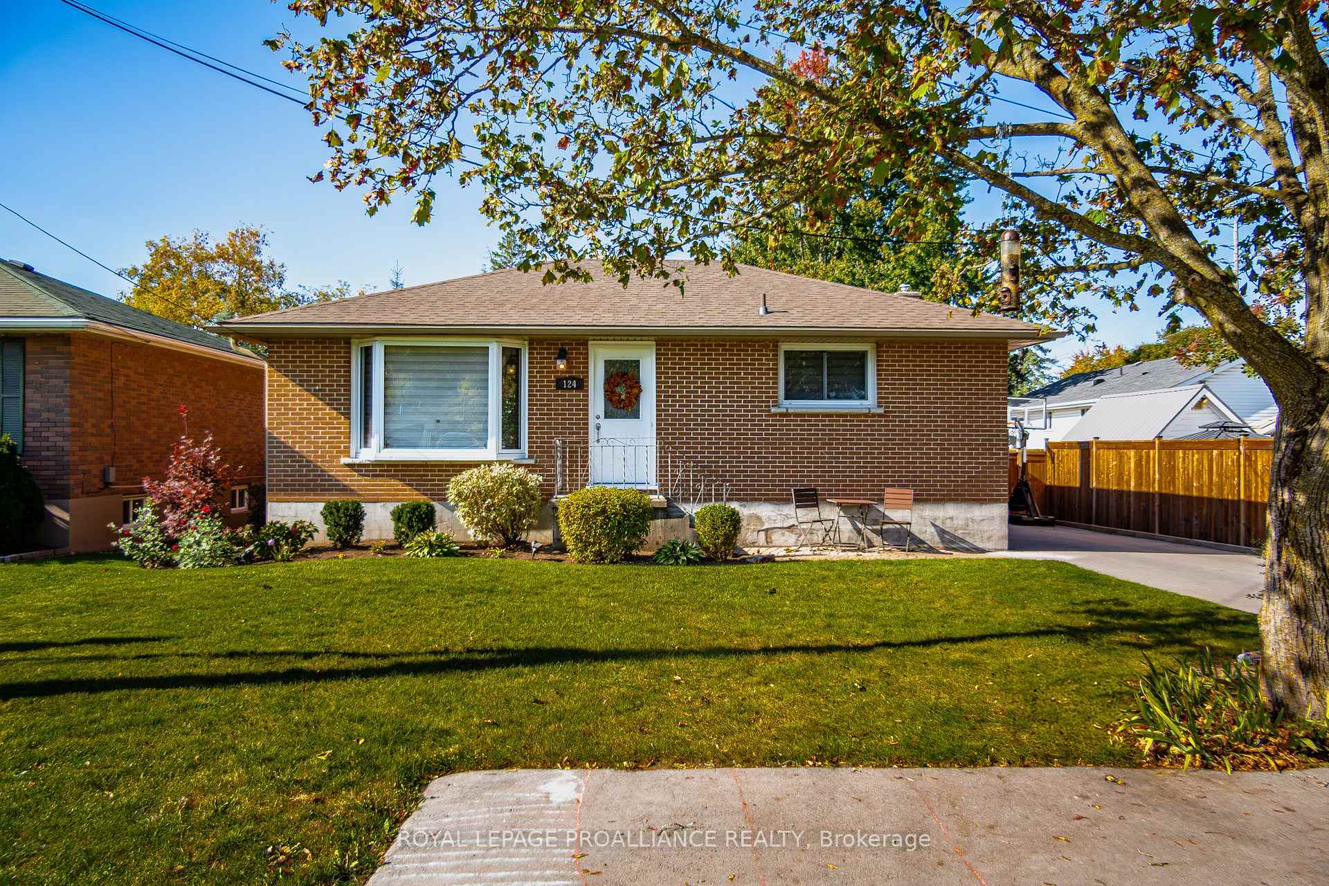 Photo 4 of 124 Gilbert Street, Belleville, Belleville Ward — HOMEH