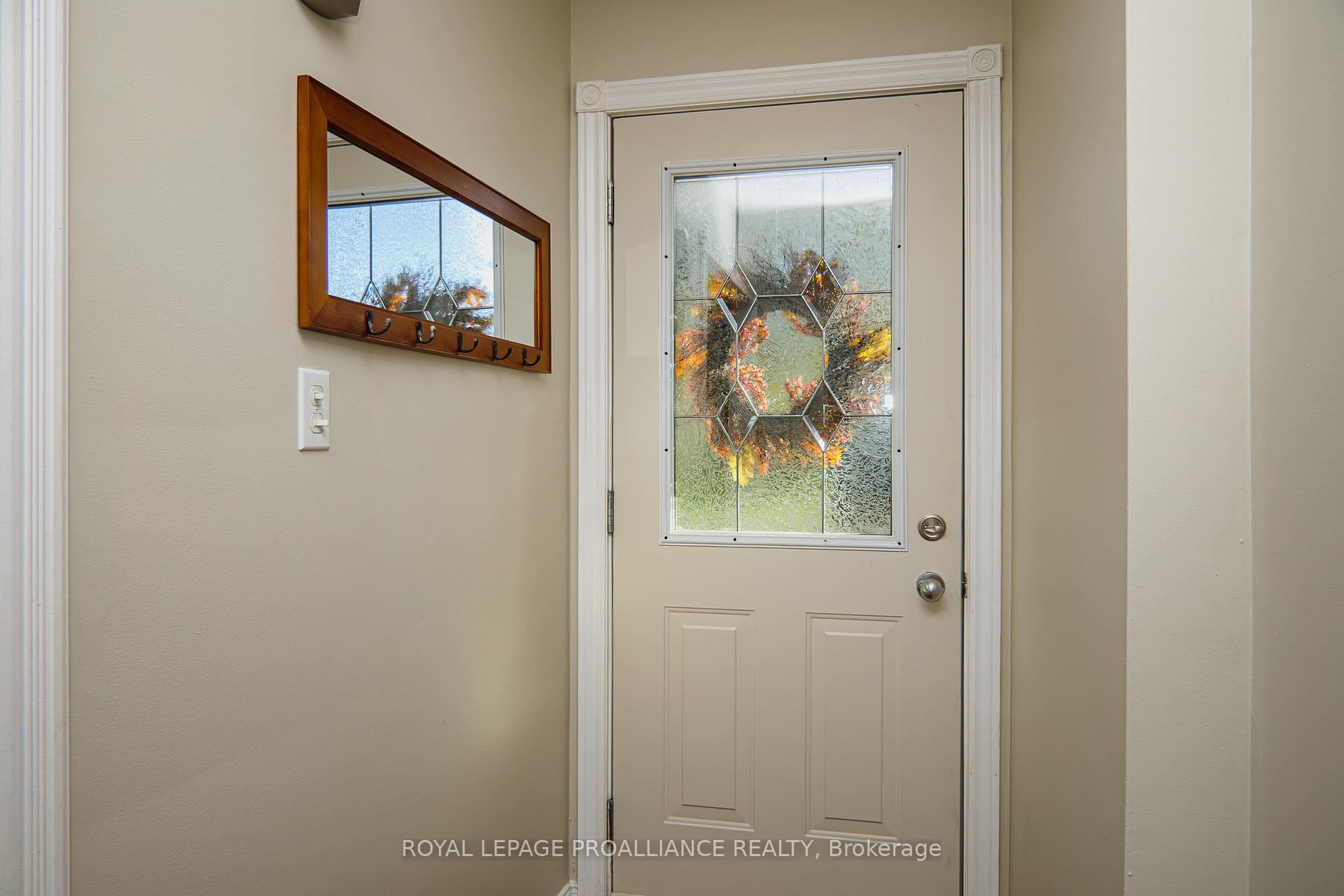 Photo 7 of 124 Gilbert Street, Belleville, Belleville Ward — HOMEH