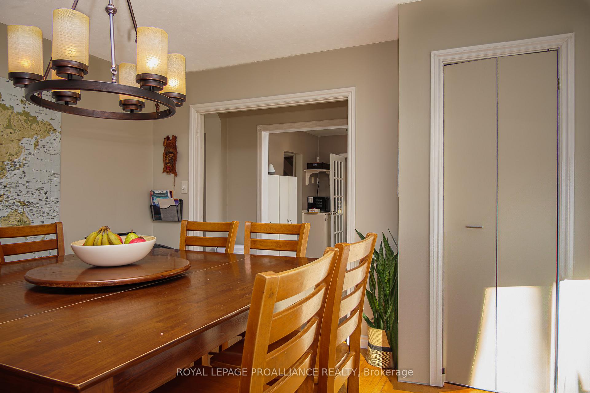Photo 12 of 124 Gilbert Street, Belleville, Belleville Ward — HOMEH