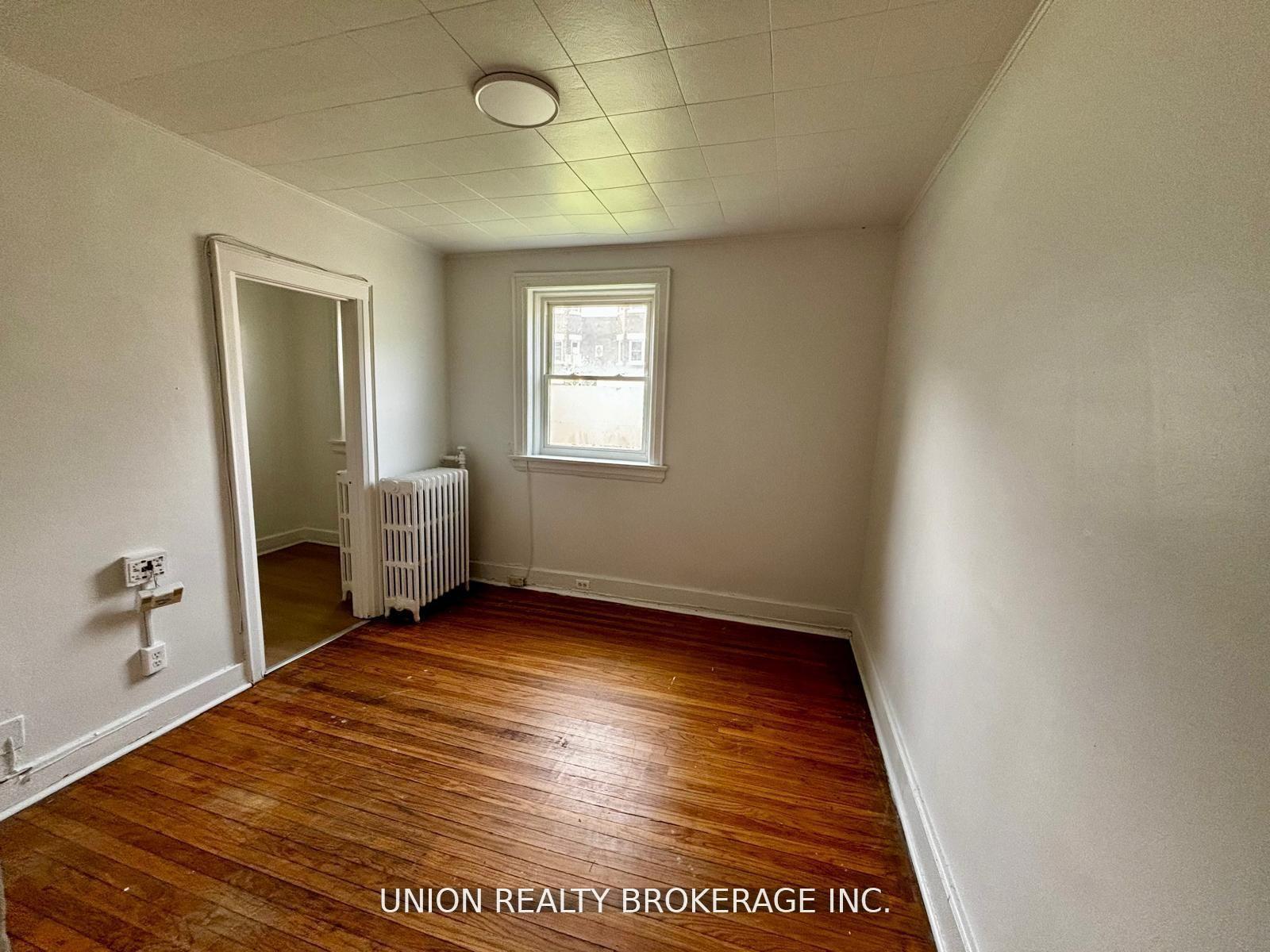 Photo 4 of Unit 102, 2405 Queen Street E, Toronto, The Beaches — HOMEH