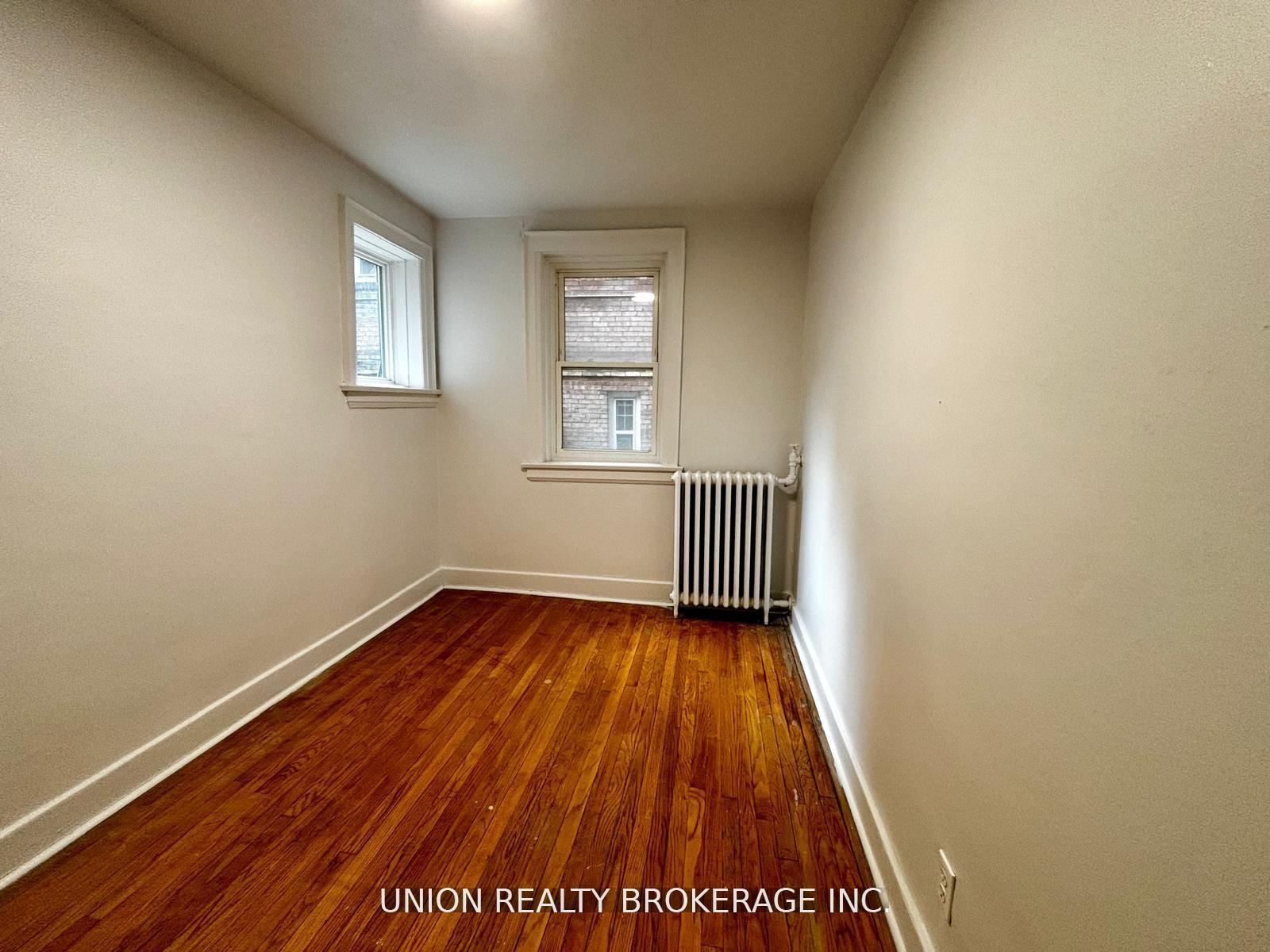 Photo 3 of Unit 102, 2405 Queen Street E, Toronto, The Beaches — HOMEH
