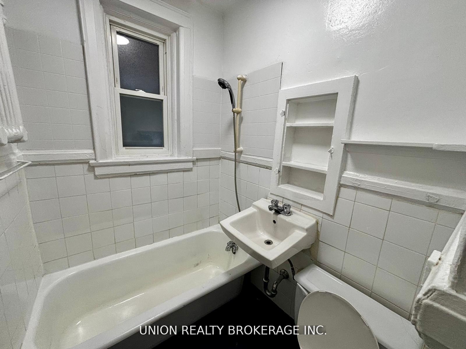 Photo 6 of Unit 102, 2405 Queen Street E, Toronto, The Beaches — HOMEH