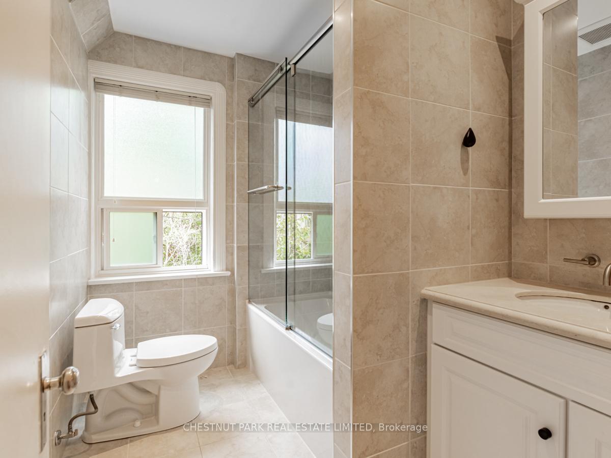Photo 10 of Unit 2nd, 3 Otter Crescent, Toronto, Lawrence Park South — HOMEH