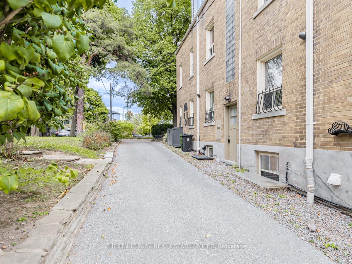 Photo 18 of Unit 2nd, 3 Otter Crescent, Toronto, Lawrence Park South — HOMEH