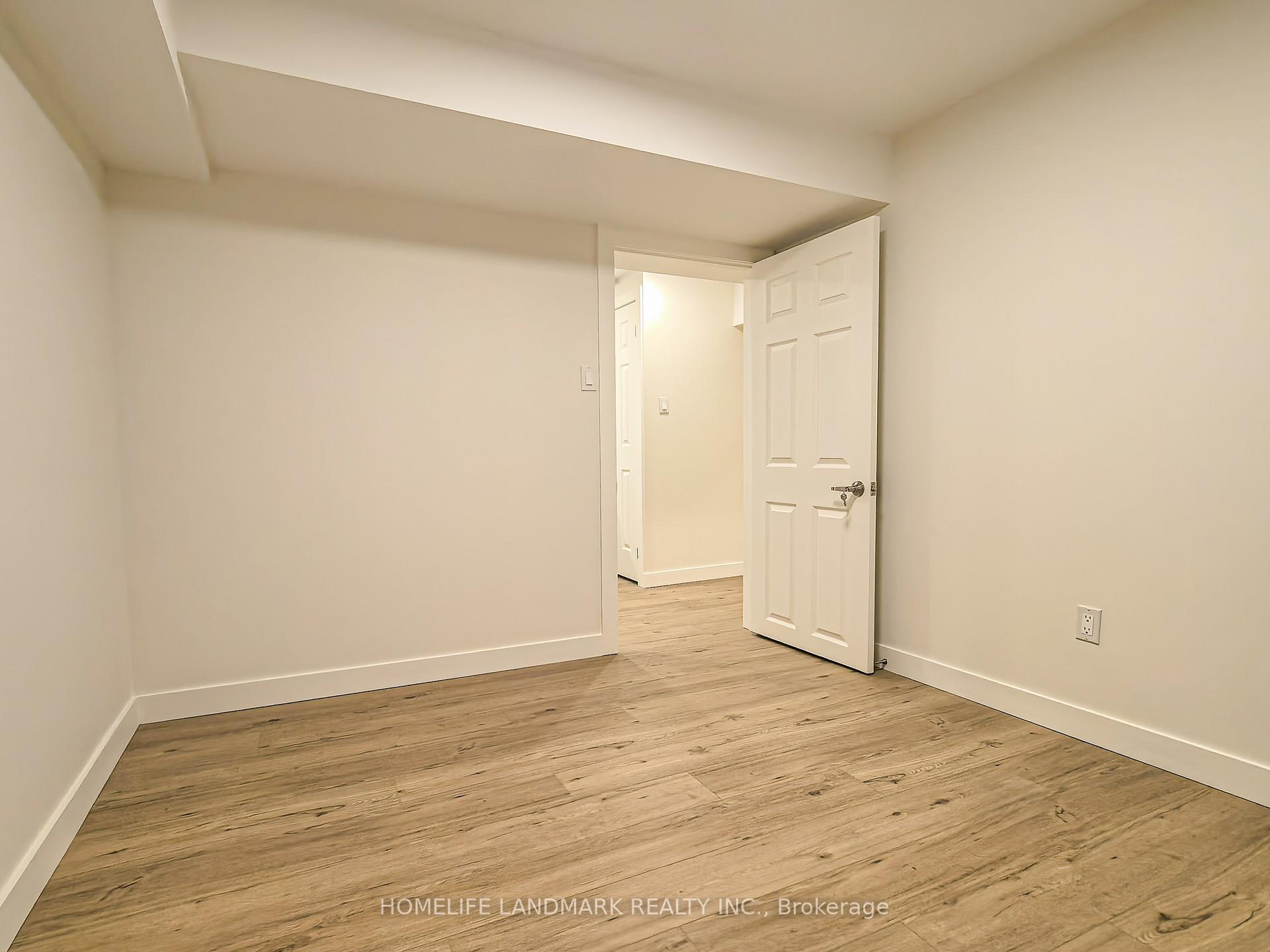 Photo 11 of Unit Bsmt, 93 Ardwell Crescent, Vaughan, Maple — HOMEH