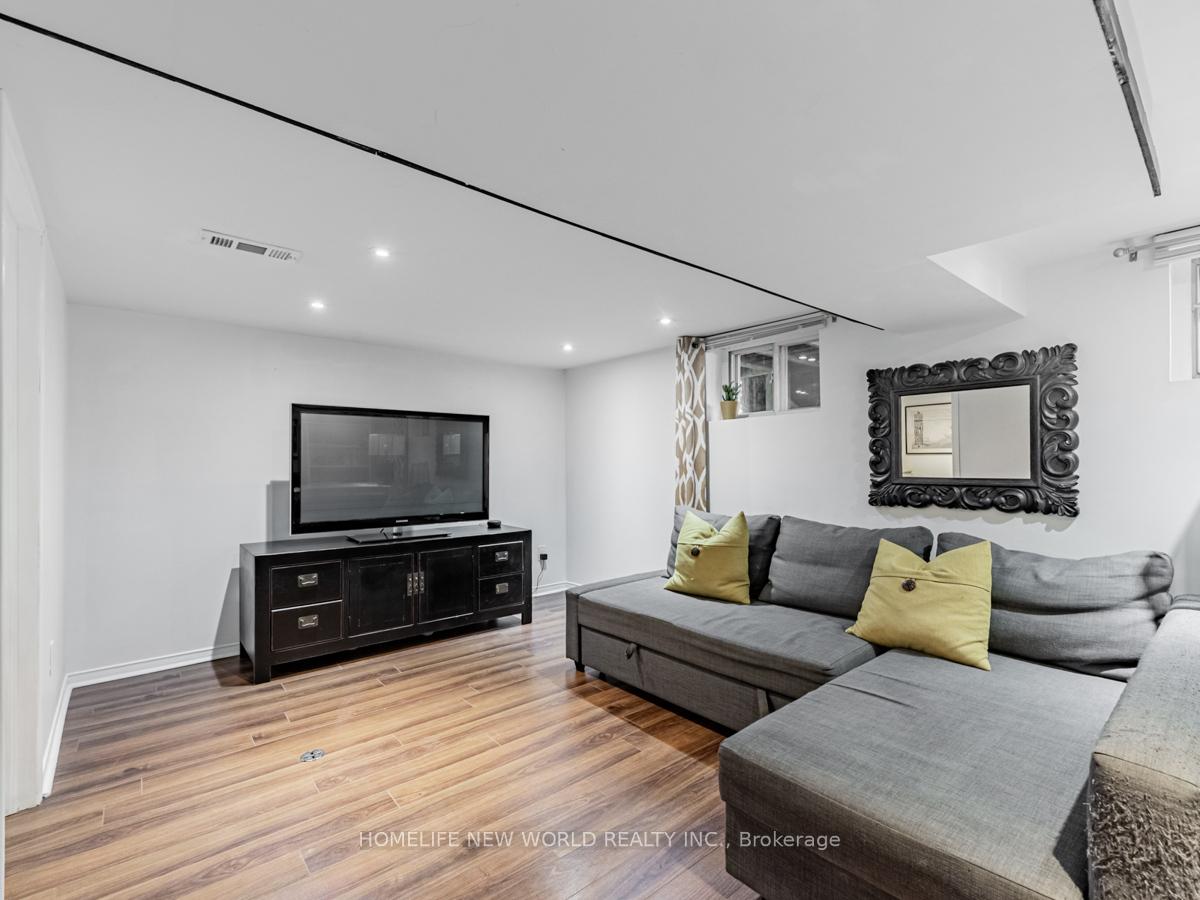 Photo 2 of Unit Lower, 346 Lumsden Avenue, Toronto, Woodbine-Lumsden — HOMEH