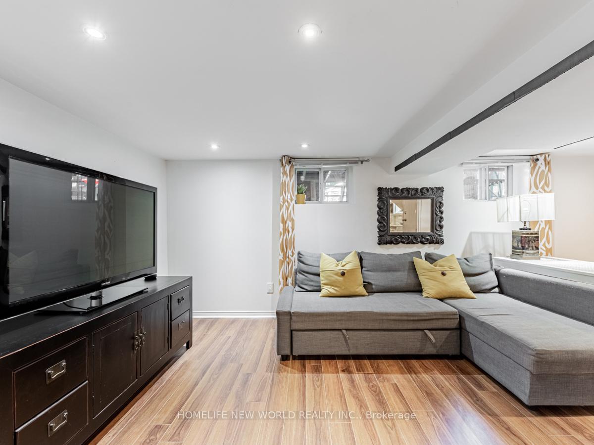 Photo 5 of Unit Lower, 346 Lumsden Avenue, Toronto, Woodbine-Lumsden — HOMEH