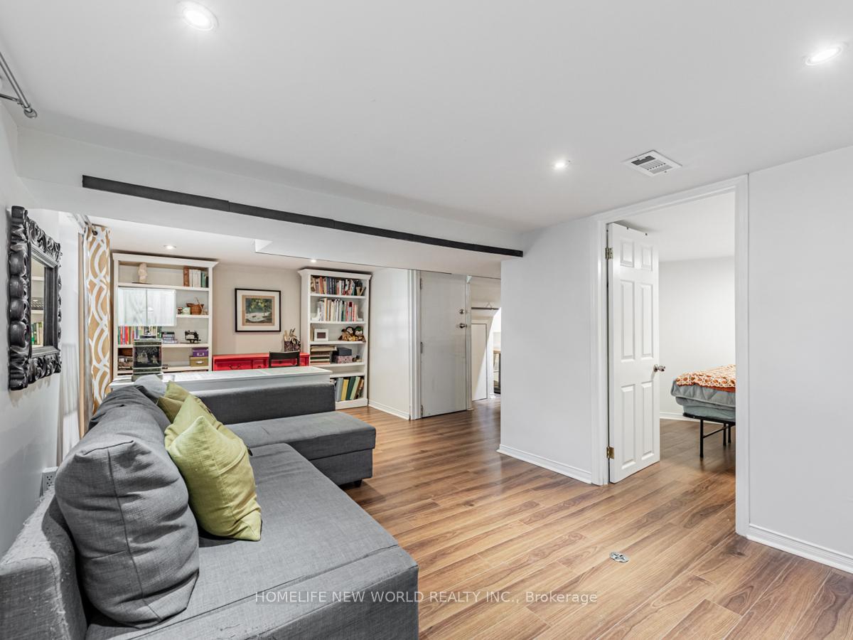 Photo 7 of Unit Lower, 346 Lumsden Avenue, Toronto, Woodbine-Lumsden — HOMEH