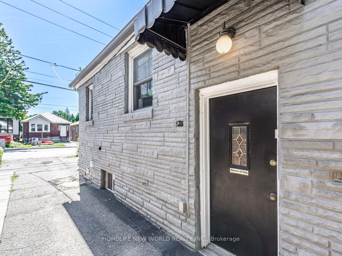 Photo 23 of Unit Lower, 346 Lumsden Avenue, Toronto, Woodbine-Lumsden — HOMEH