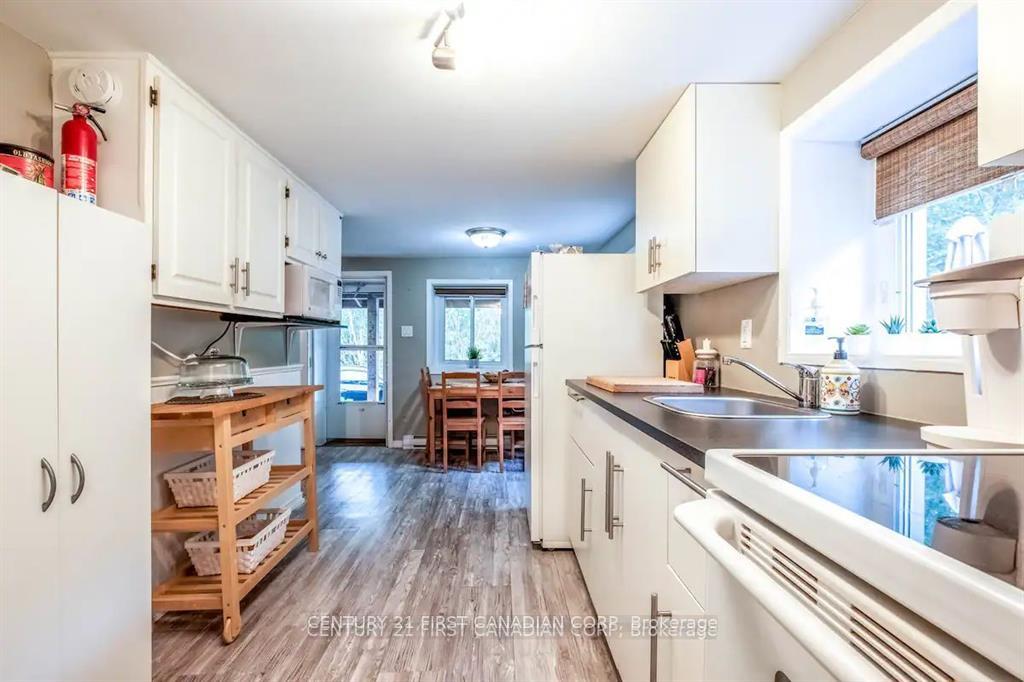 Photo 16 of Unit Unit A, 705 Conversation Drive, Waterloo, Downtown Waterloo — HOMEH