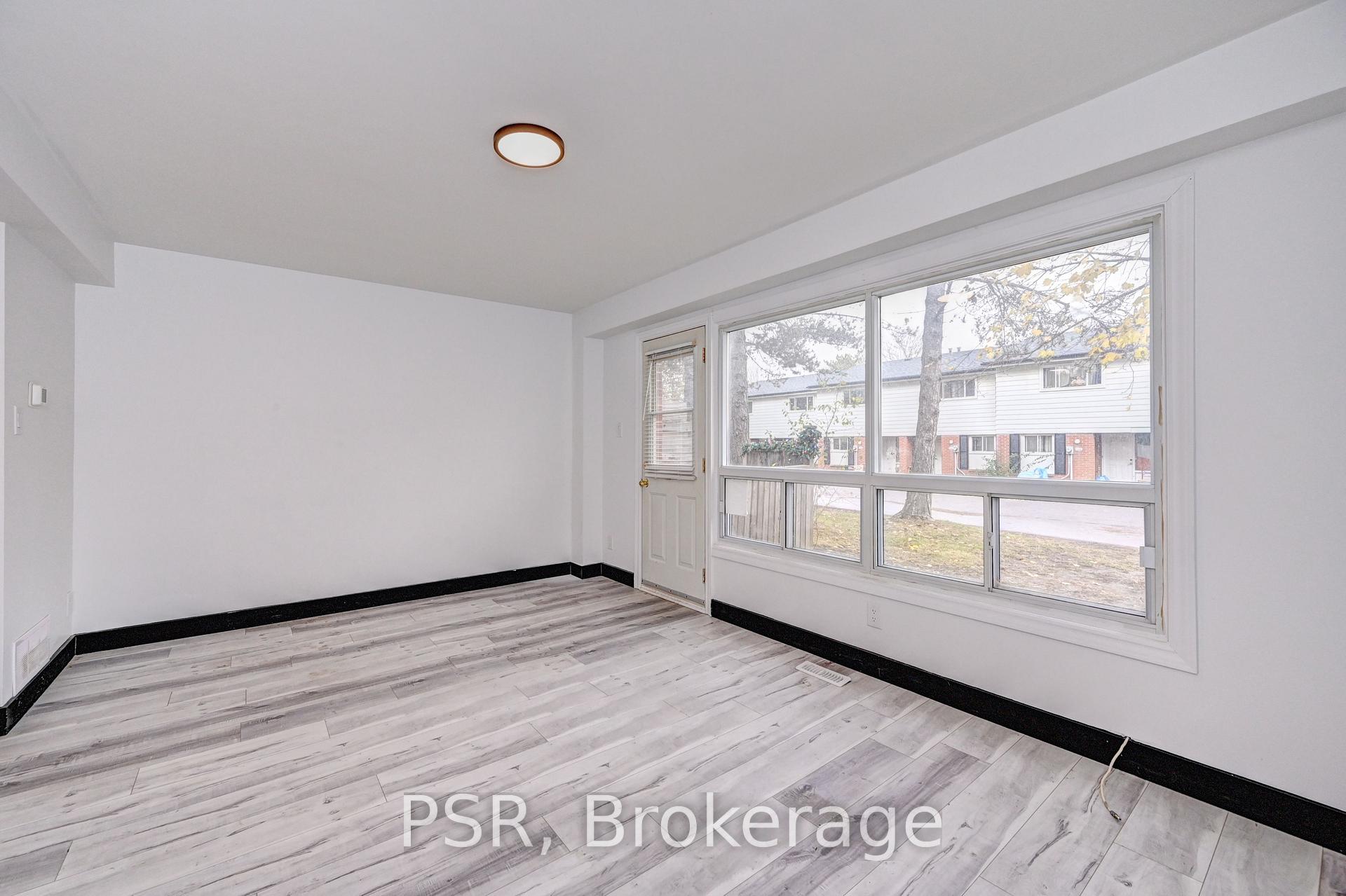 Photo 2 of Unit E, 532 Sunnydale Place E, Waterloo — HOMEH