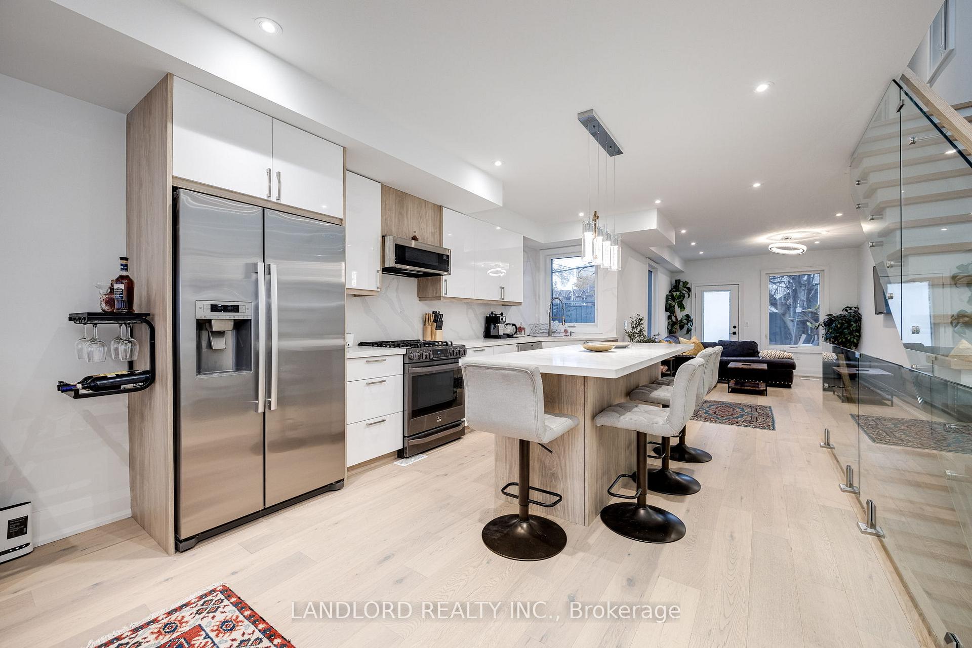 Photo 4 of Unit Main, 17 Ferrier Avenue, Toronto, Playter Estates-Danforth — HOMEH