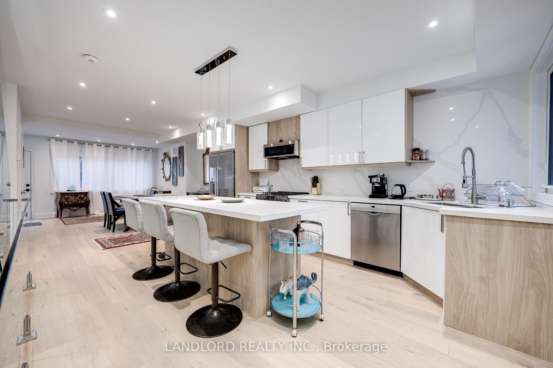 Photo 6 of Unit Main, 17 Ferrier Avenue, Toronto, Playter Estates-Danforth — HOMEH