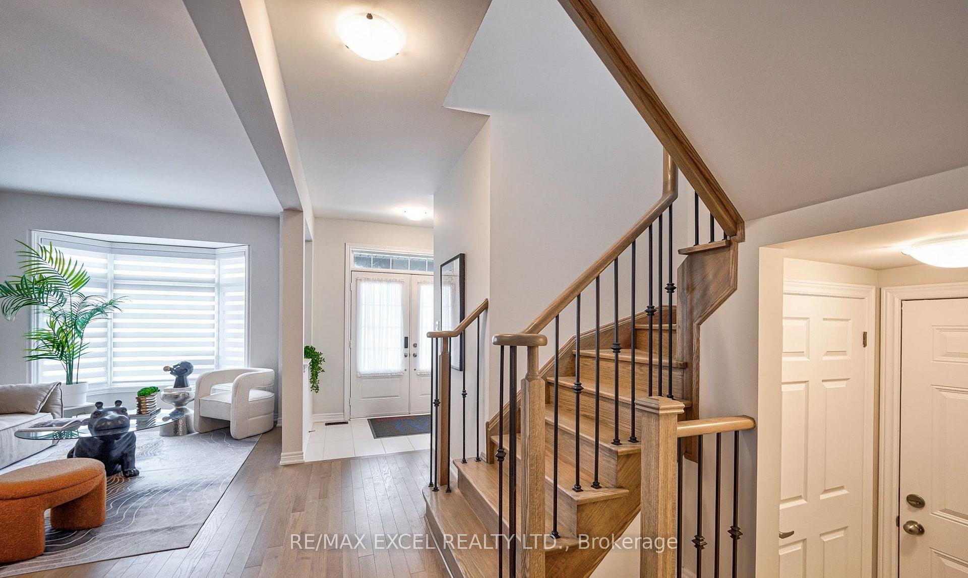 Photo 6 of Unit Main House, 18 Waterleaf Road, Markham, Cornell — HOMEH