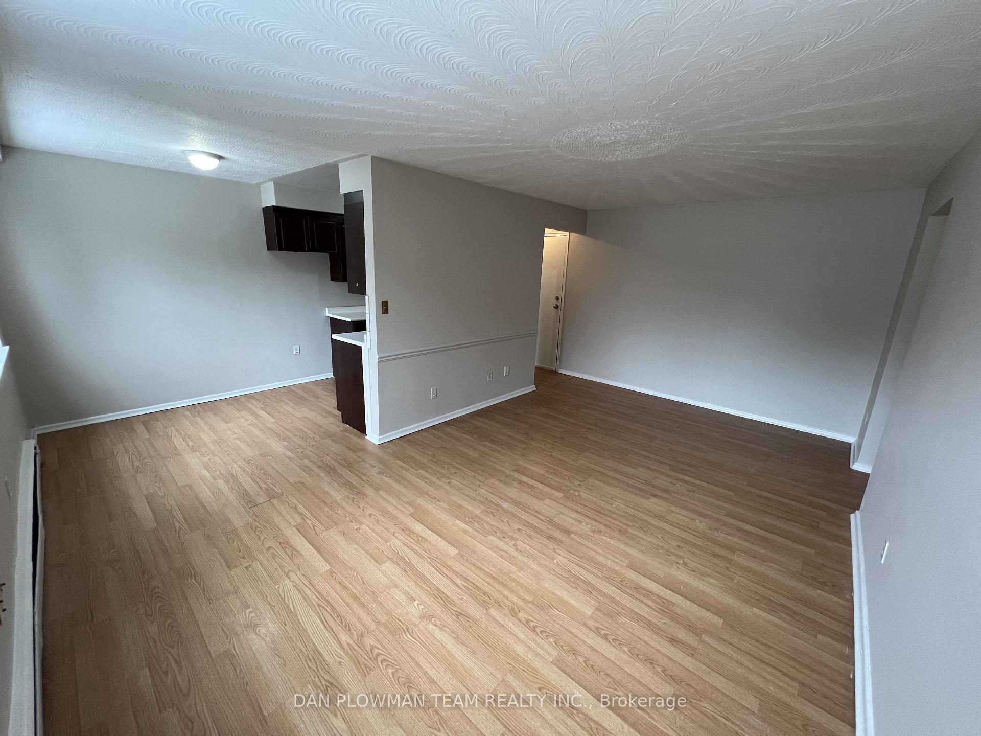 Photo 2 of Unit 108, 170 Park Road S, Oshawa, Vanier — HOMEH