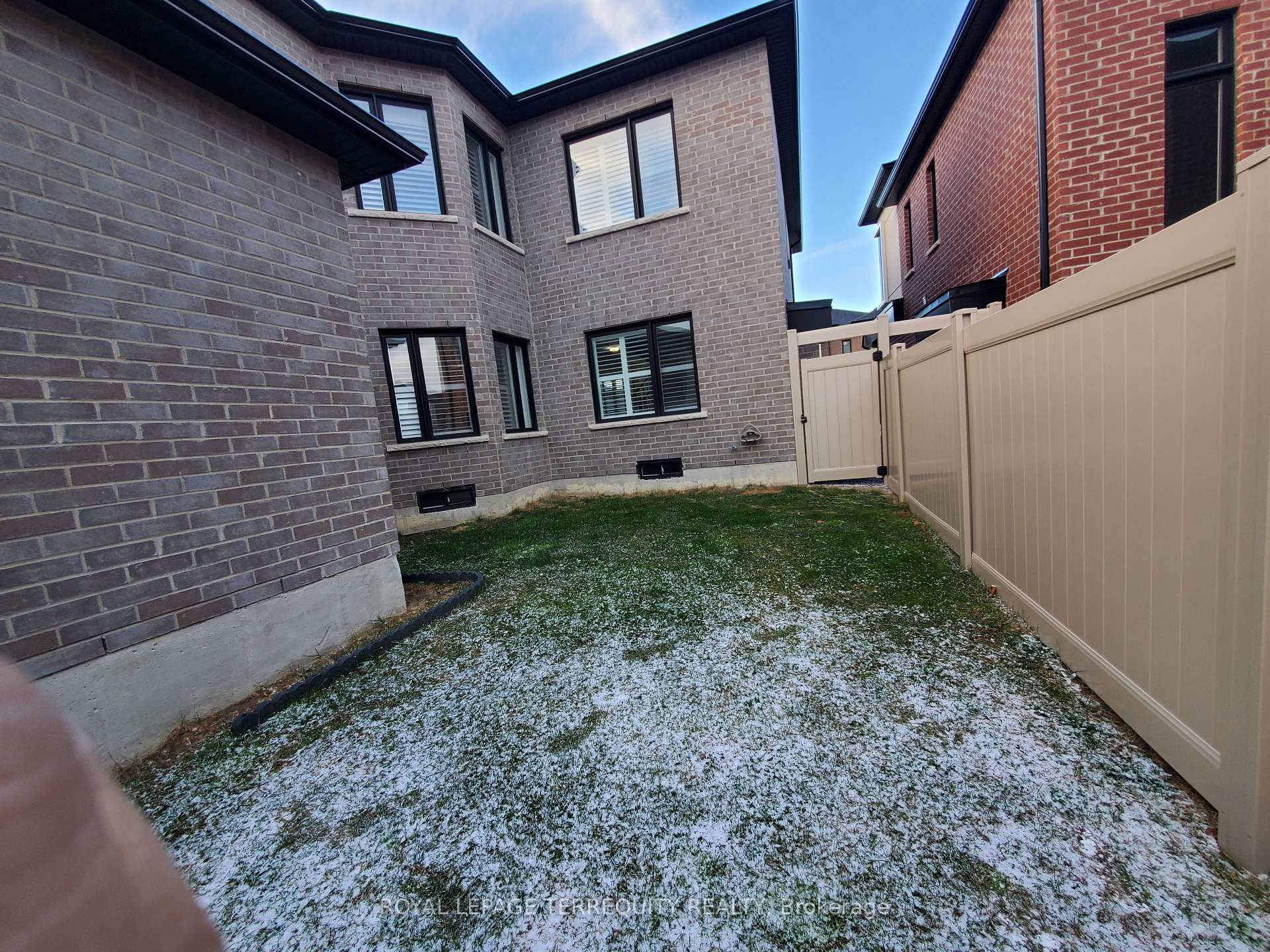 Photo 39 of 3 Sam Priestly Avenue, Markham, Cornell — HOMEH