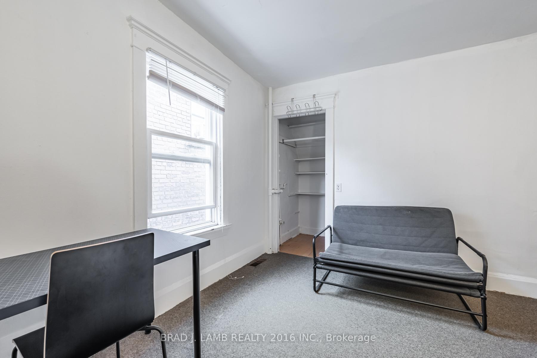 Photo 4 of Unit 2, 984 Dundas Street W, Toronto, Trinity-Bellwoods — HOMEH