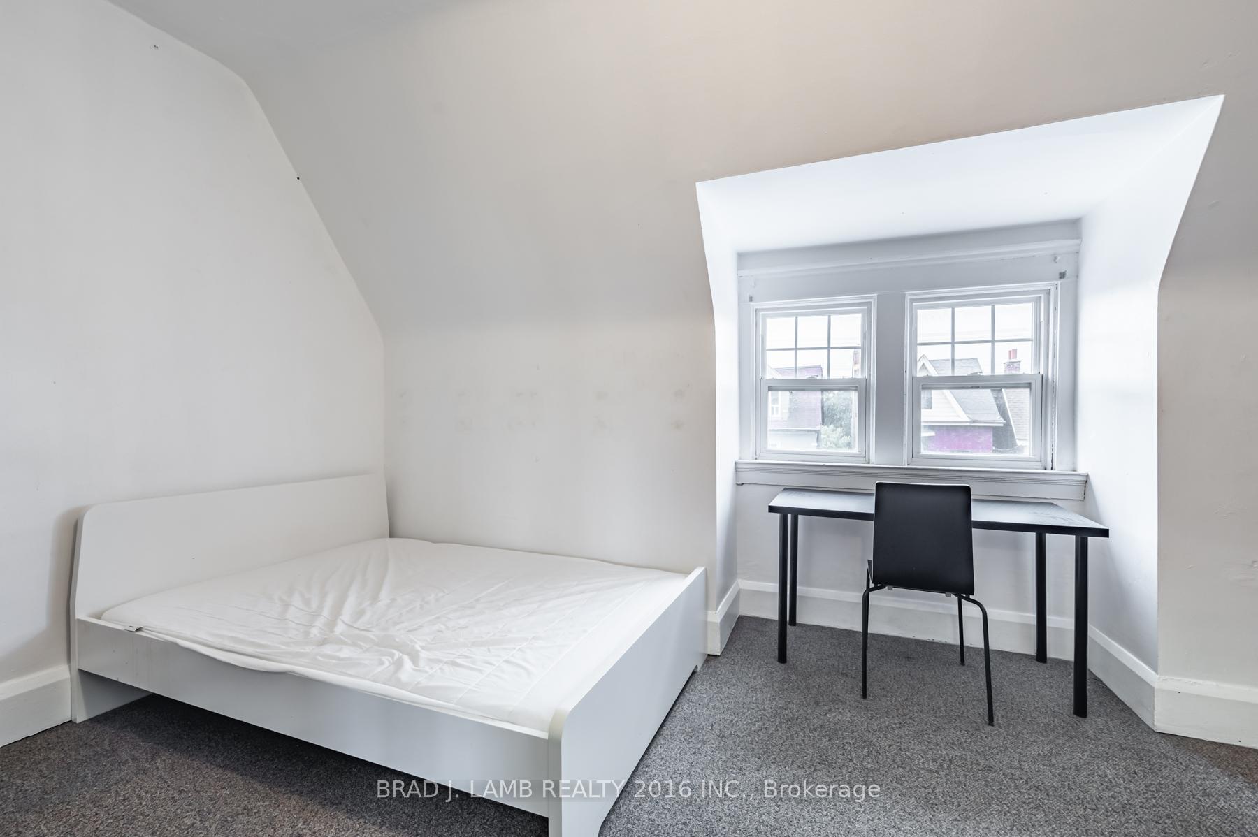 Photo 10 of Unit 2, 984 Dundas Street W, Toronto, Trinity-Bellwoods — HOMEH