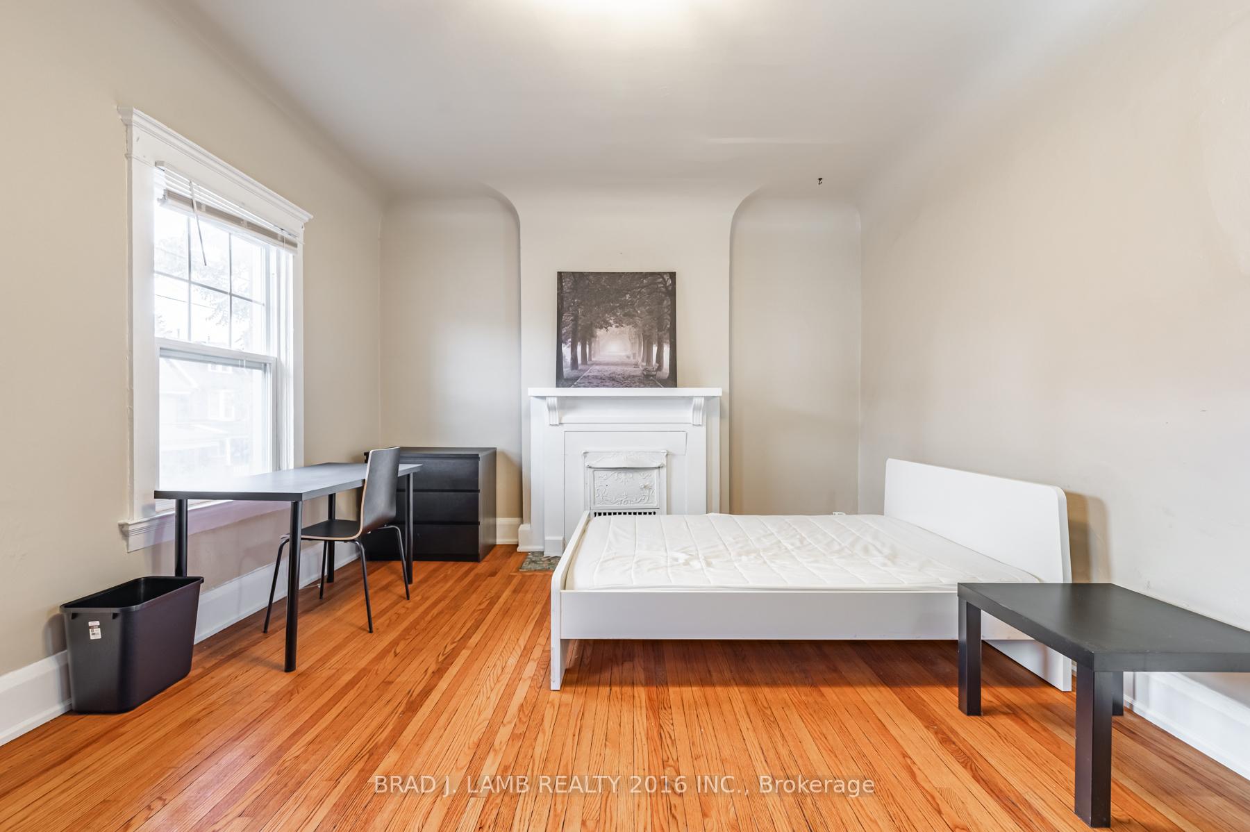 Photo 15 of Unit 2, 984 Dundas Street W, Toronto, Trinity-Bellwoods — HOMEH