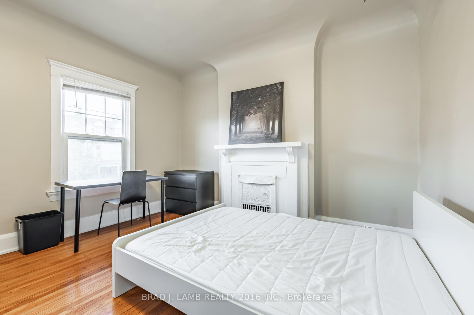 Photo 16 of Unit 2, 984 Dundas Street W, Toronto, Trinity-Bellwoods — HOMEH