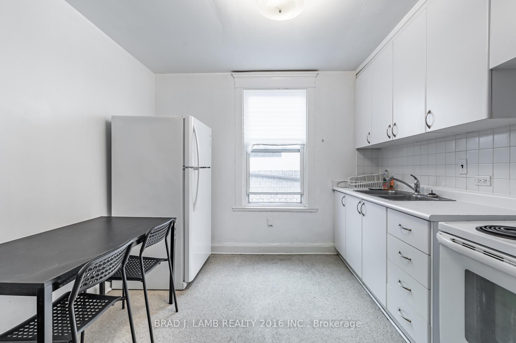 Photo 27 of Unit 2, 984 Dundas Street W, Toronto, Trinity-Bellwoods — HOMEH