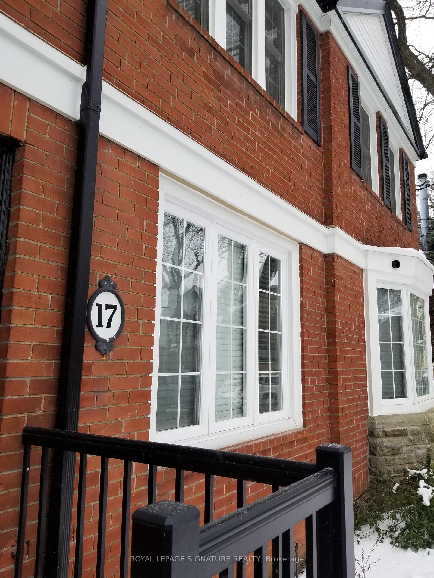 Photo 1 of 17 Oriole Crescent, Toronto, Mount Pleasant East — HOMEH
