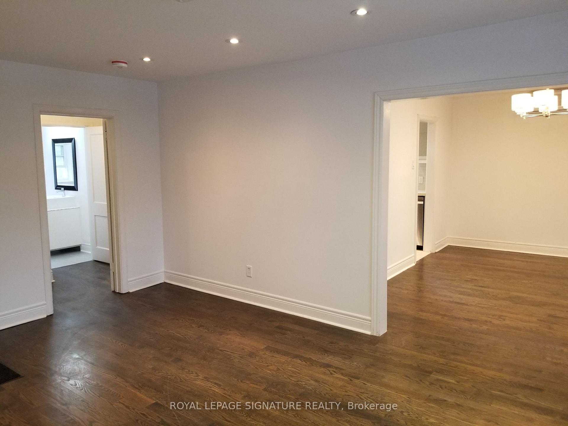 Photo 5 of 17 Oriole Crescent, Toronto, Mount Pleasant East — HOMEH