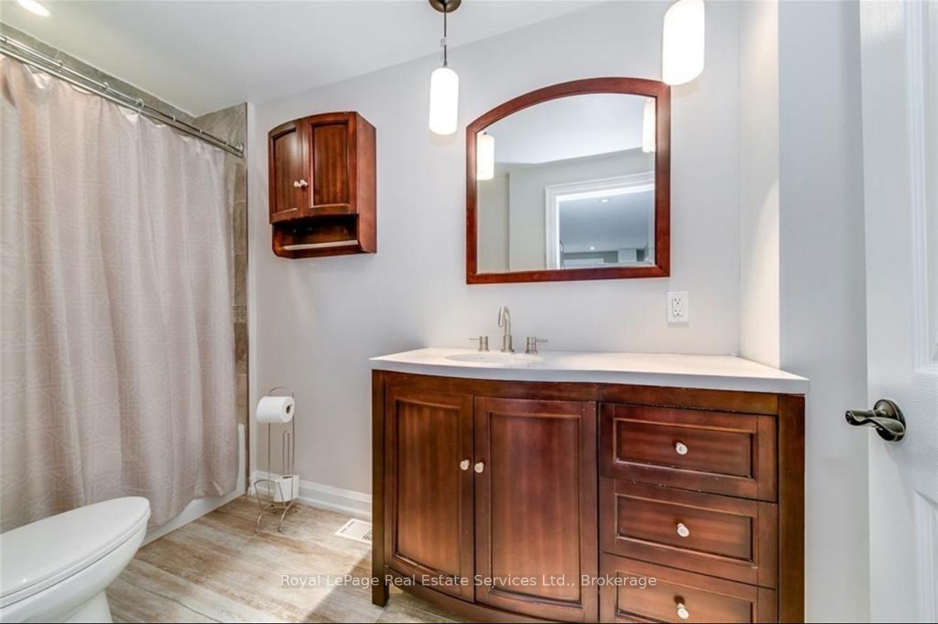 Photo 11 of Unit 2, 128 Cameron Avenue N, Hamilton, Homeside — HOMEH