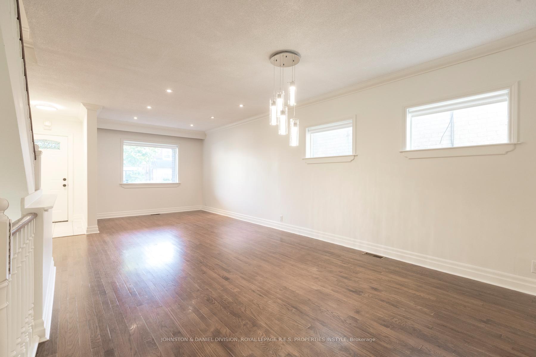 Photo 5 of 274 Soudan Avenue, Toronto, Mount Pleasant East — HOMEH