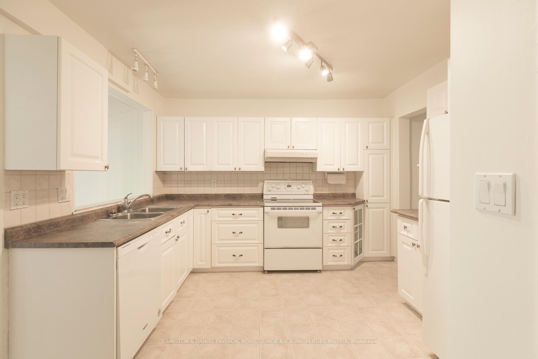 Photo 6 of 274 Soudan Avenue, Toronto, Mount Pleasant East — HOMEH