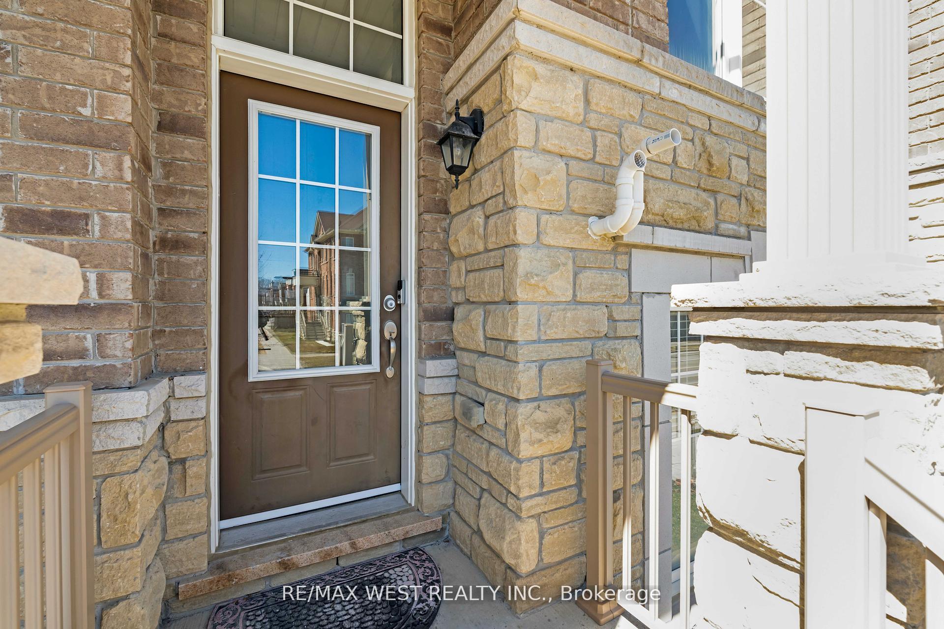 Photo 5 of 308 Delray Drive, Markham, Greensborough — HOMEH